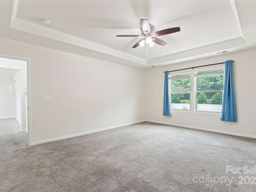 15213 Red Canoe Way, Charlotte, NC 28278.  MLS# CAR4276858, YatesRealty ID 27874. 