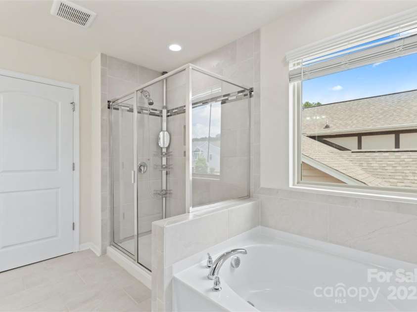 15213 Red Canoe Way, Charlotte, NC 28278.  MLS# CAR4276858, YatesRealty ID 27874. 