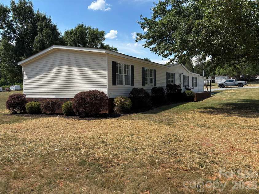 559 School Drive, Taylorsville, NC 28681.  MLS# CAR4384662, YatesRealty ID 27875. 