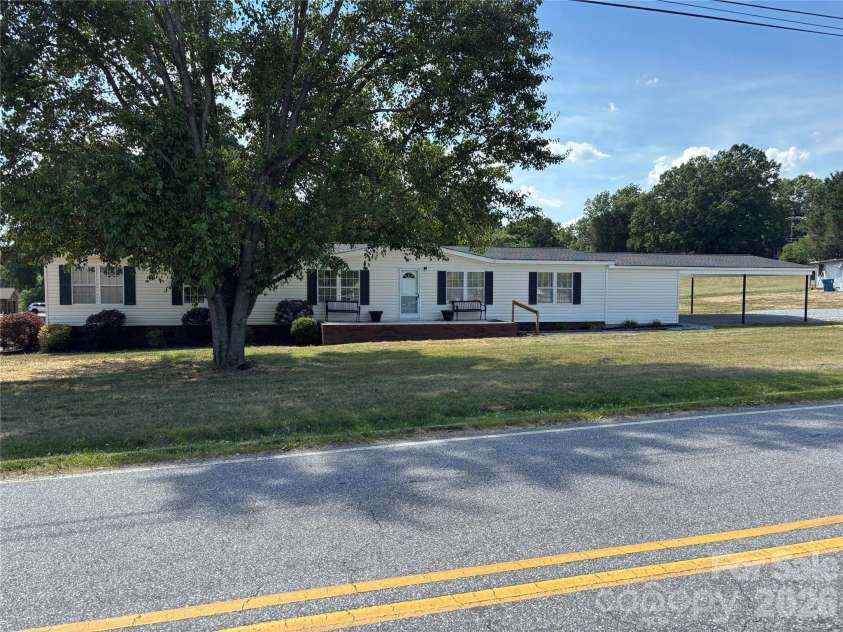 559 School Drive, Taylorsville, NC 28681.  MLS# CAR4384662, YatesRealty ID 27875. 