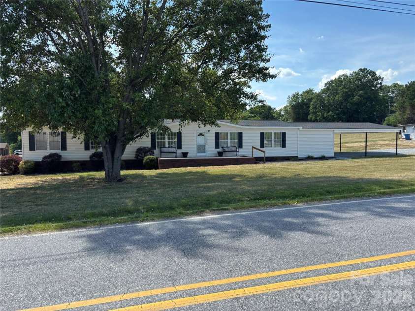 559 School Drive, Taylorsville, NC 28681.  MLS# CAR4384662, YatesRealty ID 27875. 