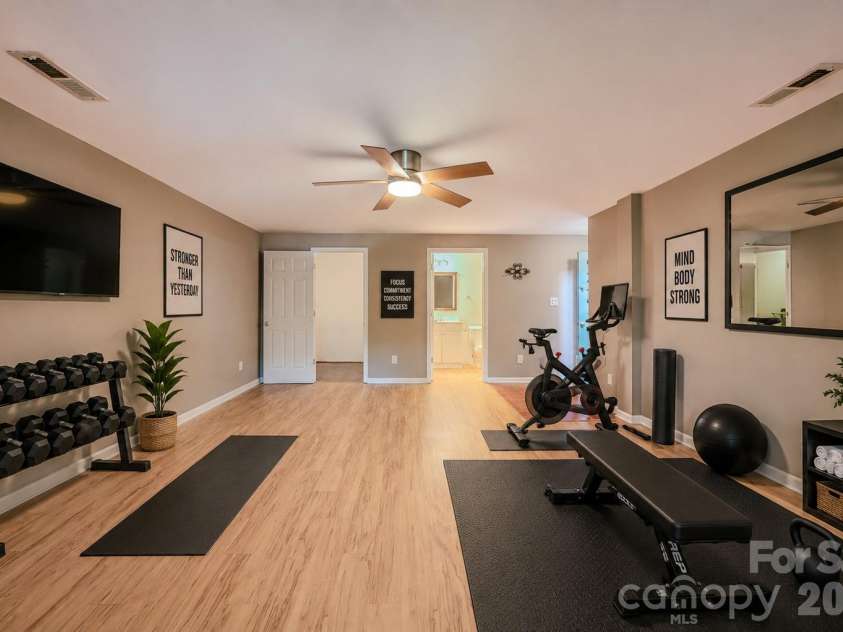 102 Forest Lake Drive, Asheville, NC 28803.  MLS# CAR4387352, YatesRealty ID 27877. VIRTUALLY STAGED flex room