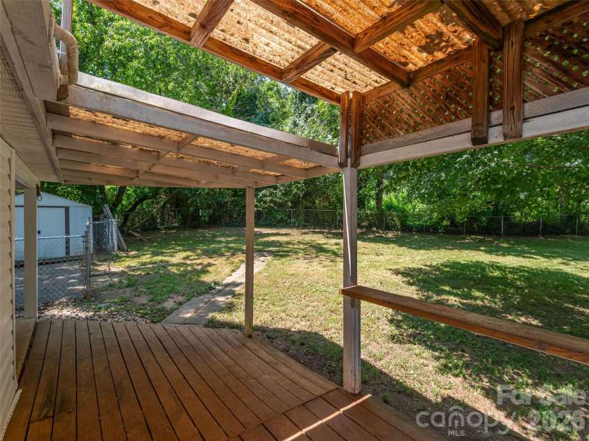 20 Spring Drive, Asheville, NC 28806.  MLS# CAR4276422, YatesRealty ID 2788. 