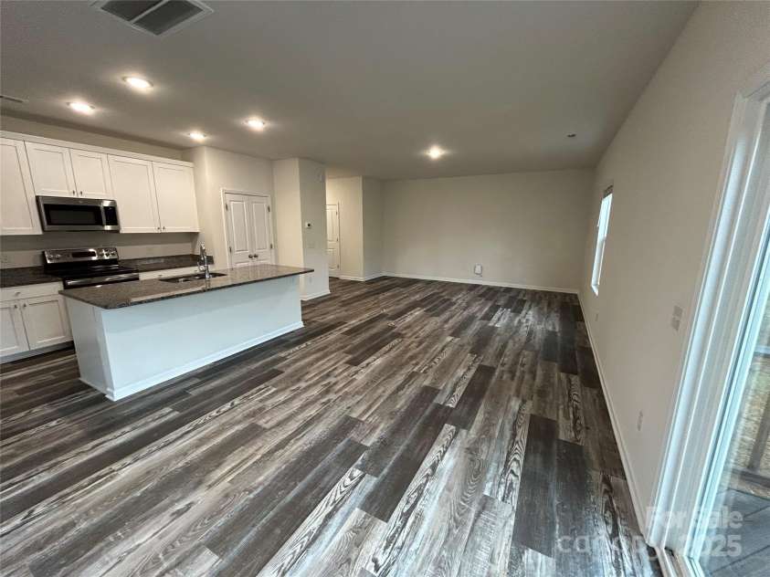 578 30th Avenue Circle, Hickory, NC 28601.  MLS# CAR4328574, YatesRealty ID 2788. 