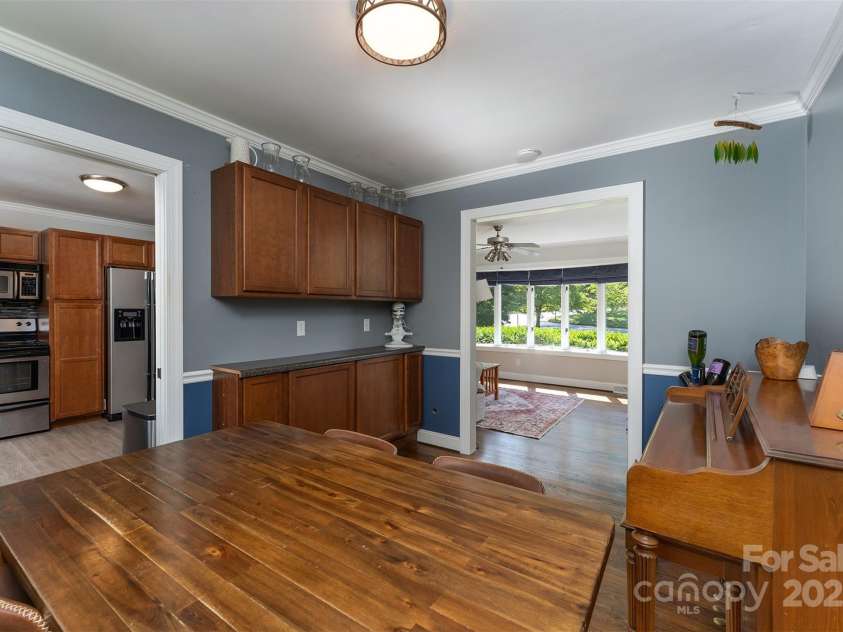 300 Donnybrook Drive, Asheville, NC 28806.  MLS# CAR4277806, YatesRealty ID 27880. 