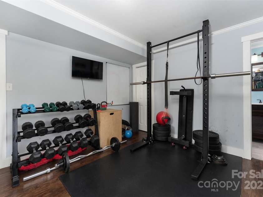 300 Donnybrook Drive, Asheville, NC 28806.  MLS# CAR4277806, YatesRealty ID 27880. 