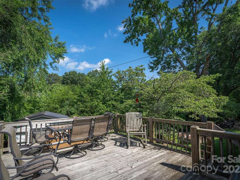 300 Donnybrook Drive, Asheville, NC 28806.  MLS# CAR4277806, YatesRealty ID 27880. 