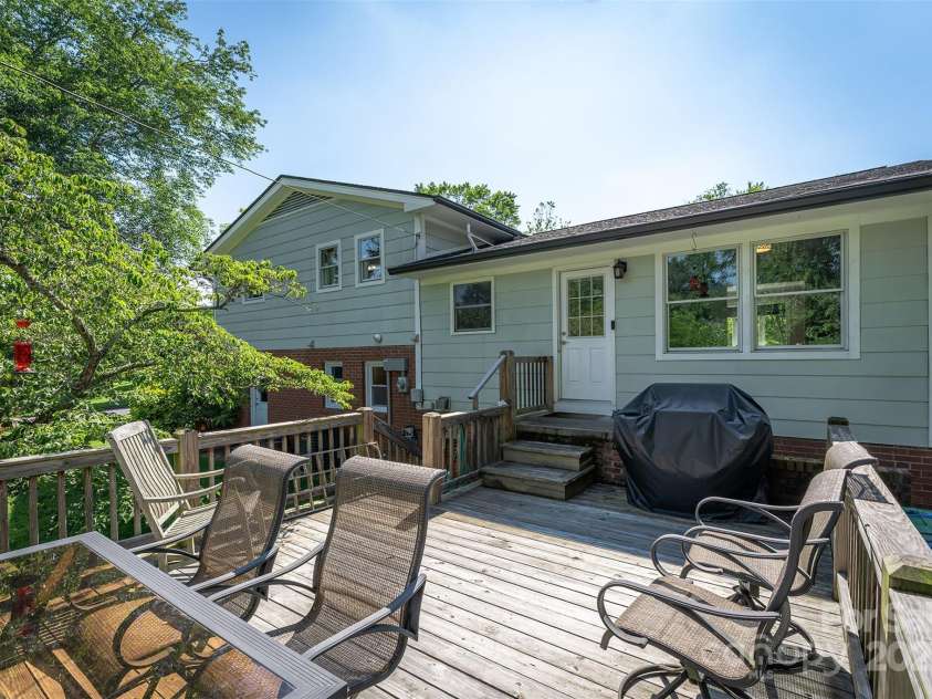 300 Donnybrook Drive, Asheville, NC 28806.  MLS# CAR4277806, YatesRealty ID 27880. 