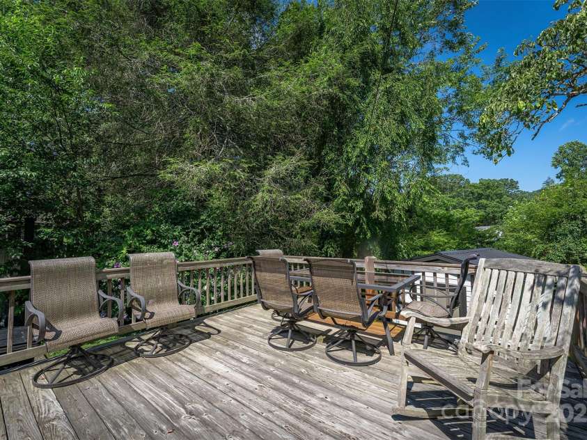 300 Donnybrook Drive, Asheville, NC 28806.  MLS# CAR4277806, YatesRealty ID 27880. 