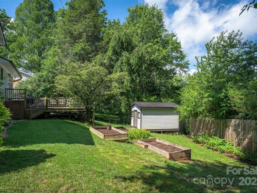 300 Donnybrook Drive, Asheville, NC 28806.  MLS# CAR4277806, YatesRealty ID 27880. 