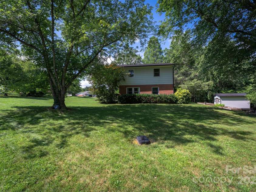 300 Donnybrook Drive, Asheville, NC 28806.  MLS# CAR4277806, YatesRealty ID 27880. 