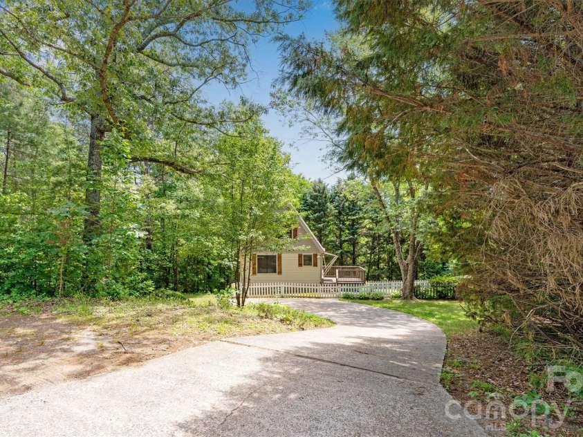 8347 Cedar Circle, Connelly Springs, NC 28612.  MLS# CAR4388010, YatesRealty ID 27880. Front Drive Entry View 