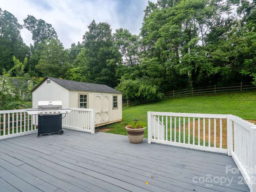 1408 Wildwood Drive, Kannapolis, NC 28081.  MLS# CAR4279895, YatesRealty ID 27881. Back Deck
