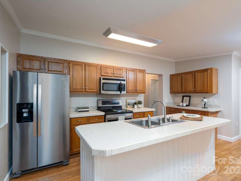 1408 Wildwood Drive, Kannapolis, NC 28081.  MLS# CAR4279895, YatesRealty ID 27881. Kitchen - View 1