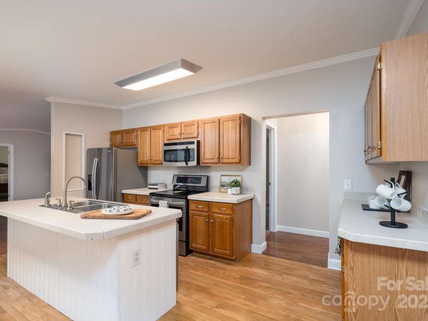 1408 Wildwood Drive, Kannapolis, NC 28081.  MLS# CAR4279895, YatesRealty ID 27881. Kitchen - View 2