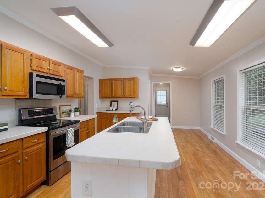 1408 Wildwood Drive, Kannapolis, NC 28081.  MLS# CAR4279895, YatesRealty ID 27881. Kitchen - View 3