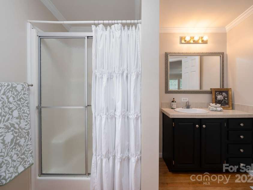 1408 Wildwood Drive, Kannapolis, NC 28081.  MLS# CAR4279895, YatesRealty ID 27881. Primary Bath 2 -View 2