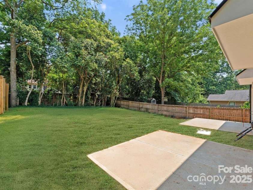 1409 Downs Avenue, Charlotte, NC 28205.  MLS# CAR4291255, YatesRealty ID 27882. 