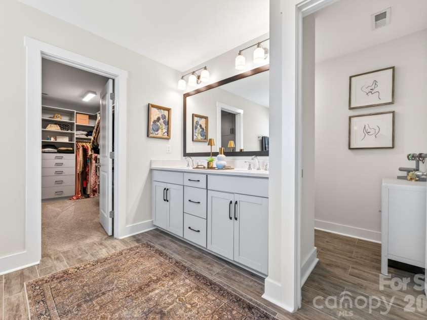 6271 Six String Court, Fort Mill, SC 29708.  MLS# CAR4384040, YatesRealty ID 27883. Primary Bathroom