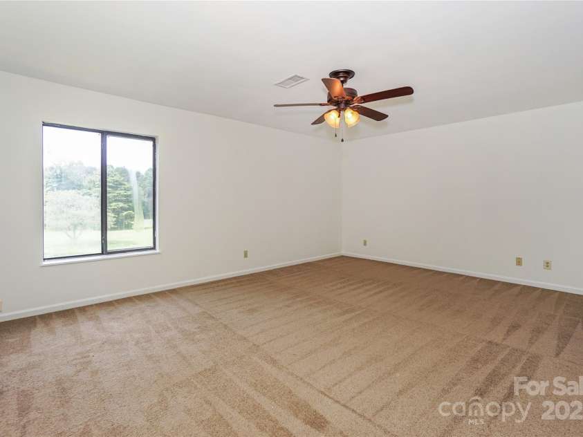 821 Mallard Head Lane, Mooresville, NC 28117.  MLS# CAR4278775, YatesRealty ID 27883. 