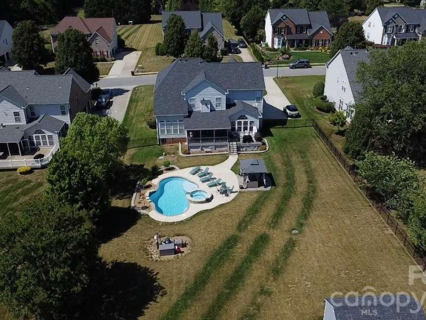 286 Corona Circle, Mooresville, NC 28117.  MLS# CAR4385796, YatesRealty ID 27884. 