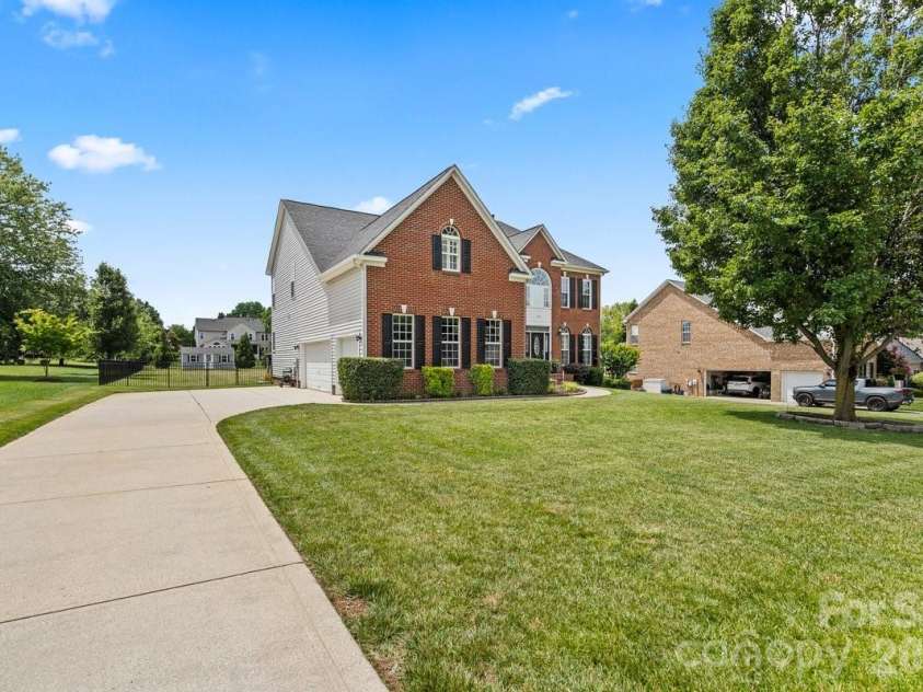 286 Corona Circle, Mooresville, NC 28117.  MLS# CAR4385796, YatesRealty ID 27884. 