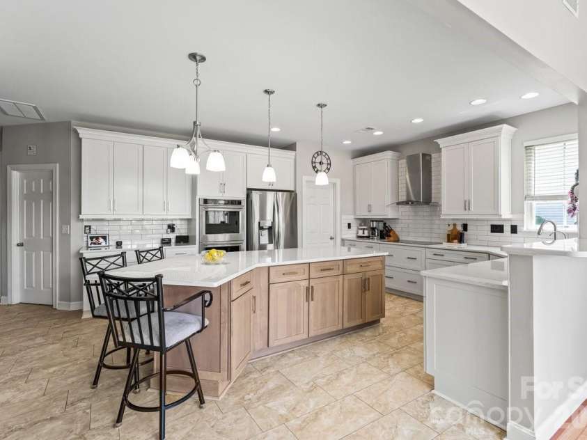 286 Corona Circle, Mooresville, NC 28117.  MLS# CAR4385796, YatesRealty ID 27884. 