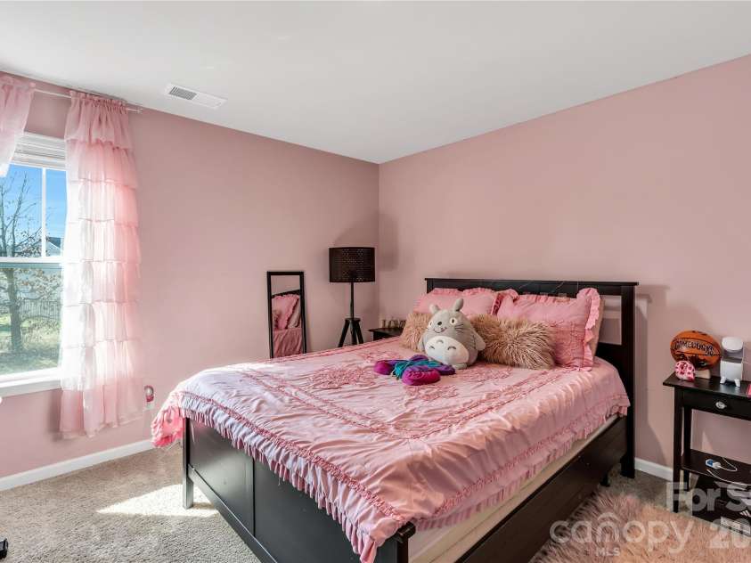 124 Sequoia Forest Drive, Mooresville, NC 28117.  MLS# CAR4355912, YatesRealty ID 27885. 