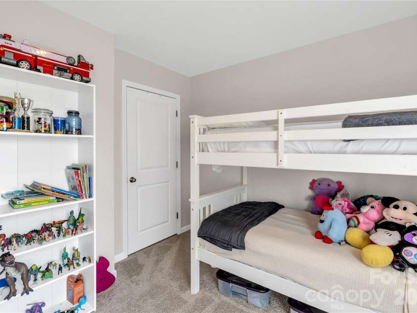 124 Sequoia Forest Drive, Mooresville, NC 28117.  MLS# CAR4355912, YatesRealty ID 27885. 