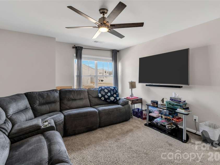 124 Sequoia Forest Drive, Mooresville, NC 28117.  MLS# CAR4355912, YatesRealty ID 27885. 