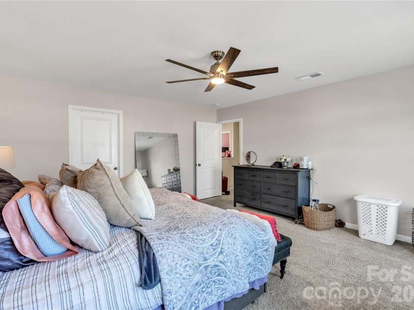 124 Sequoia Forest Drive, Mooresville, NC 28117.  MLS# CAR4409751, YatesRealty ID 27885. 