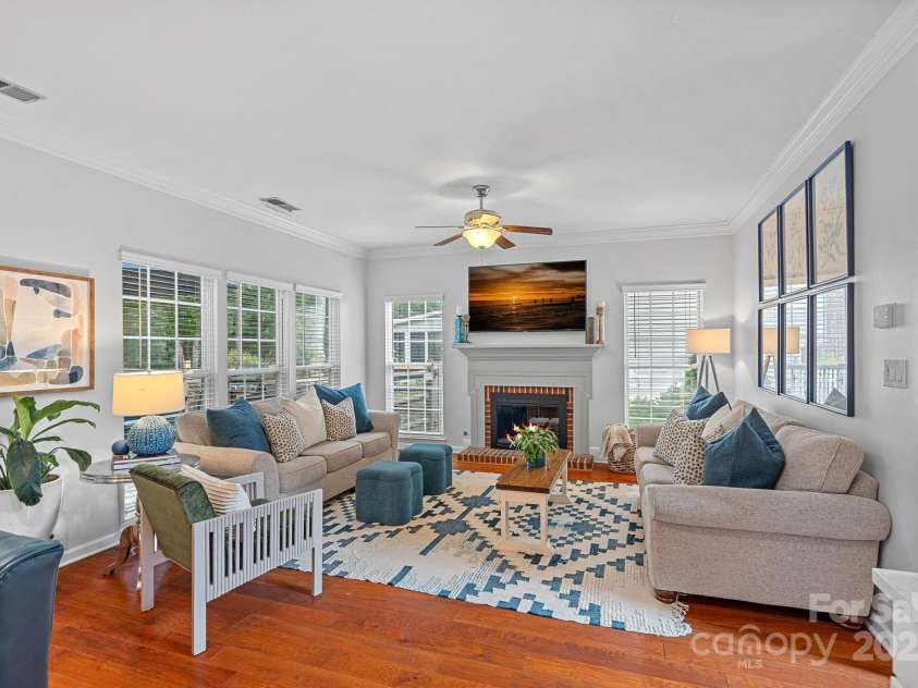 15319 Great Glen Lane, Huntersville, NC 28078.  MLS# CAR4284329, YatesRealty ID 27885. 