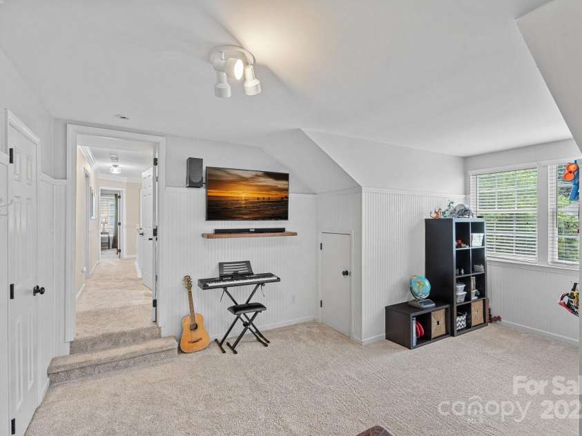 15319 Great Glen Lane, Huntersville, NC 28078.  MLS# CAR4284329, YatesRealty ID 27885. 