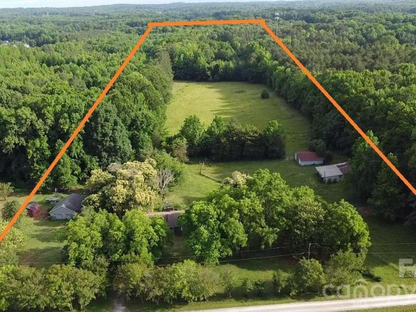 713 Eastbend Lane, Salisbury, NC 28146.  MLS# CAR4389089, YatesRealty ID 27886. 