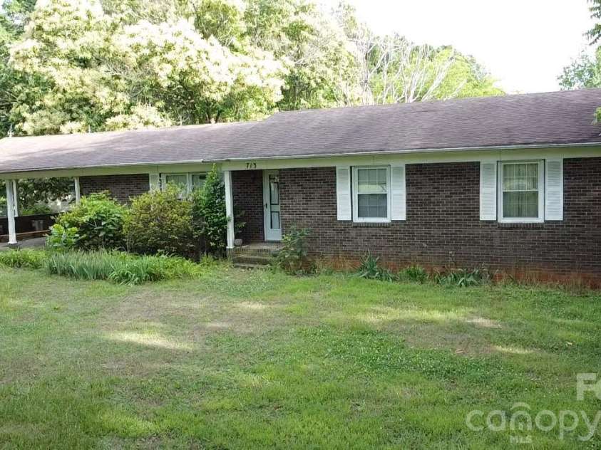 713 Eastbend Lane, Salisbury, NC 28146.  MLS# CAR4389089, YatesRealty ID 27886. 