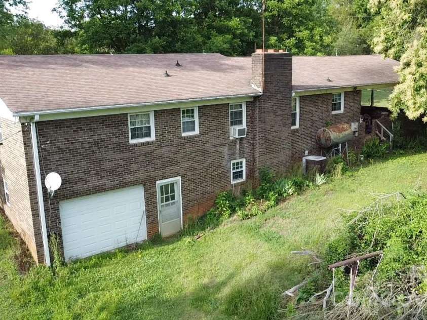 713 Eastbend Lane, Salisbury, NC 28146.  MLS# CAR4389089, YatesRealty ID 27886. 