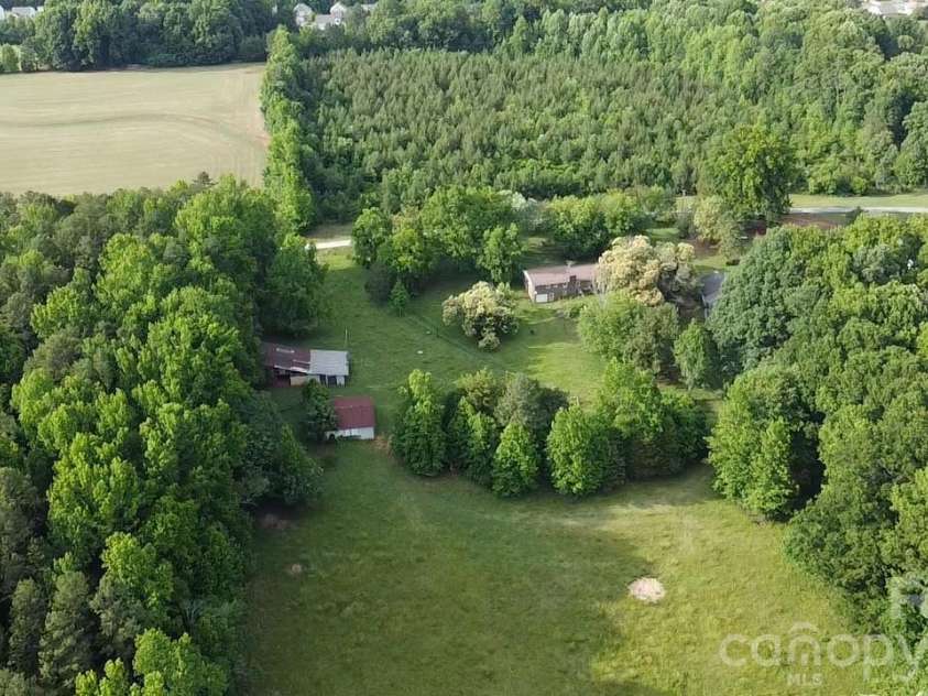 713 Eastbend Lane, Salisbury, NC 28146.  MLS# CAR4389089, YatesRealty ID 27886. 