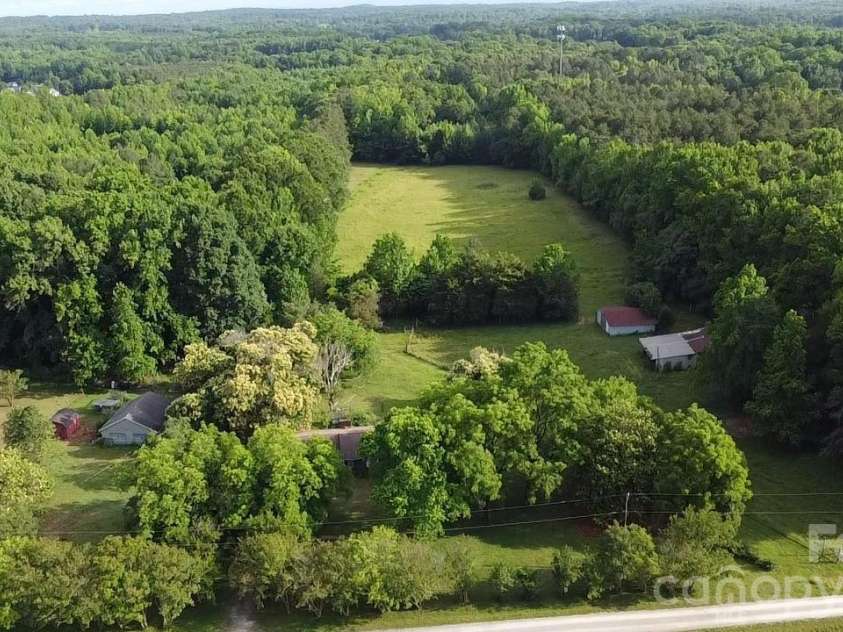 713 Eastbend Lane, Salisbury, NC 28146.  MLS# CAR4389089, YatesRealty ID 27886. 