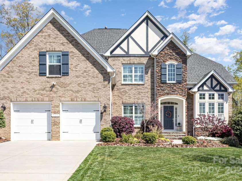 717 Barossa Valley Drive, Concord, NC 28027.  MLS# CAR4238339, YatesRealty ID 27886. 