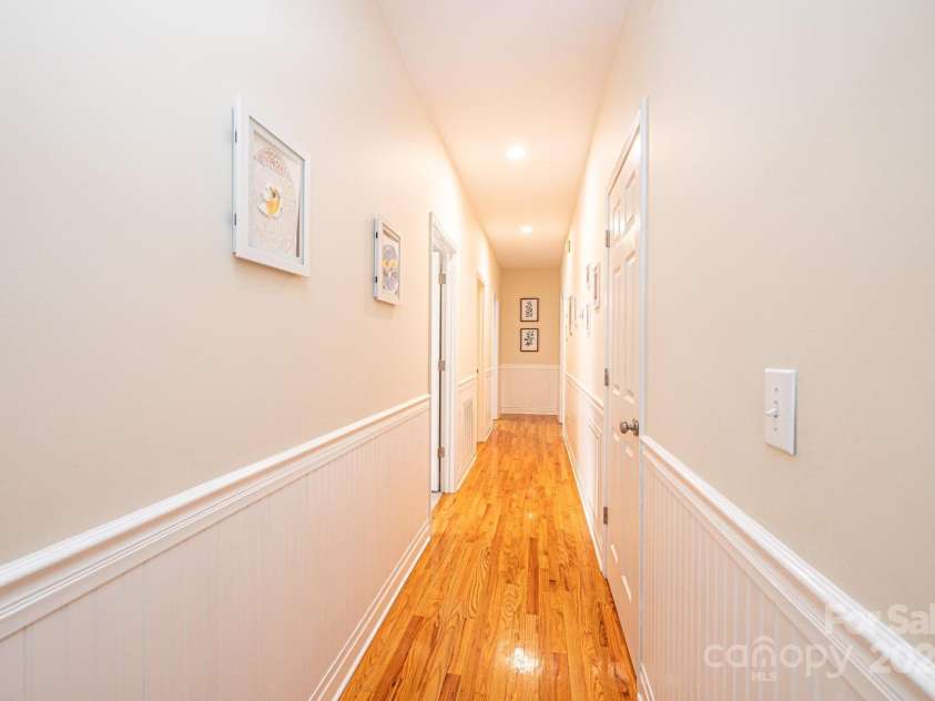 1040 Julius Court, Lenoir, NC 28645.  MLS# CAR4283473, YatesRealty ID 27887. 