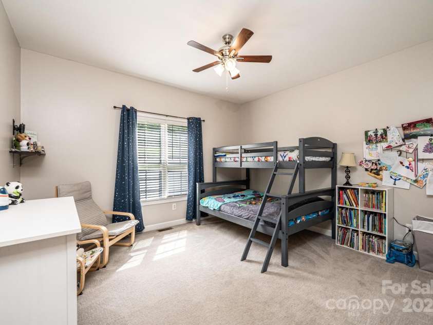 1040 Julius Court, Lenoir, NC 28645.  MLS# CAR4283473, YatesRealty ID 27887. 