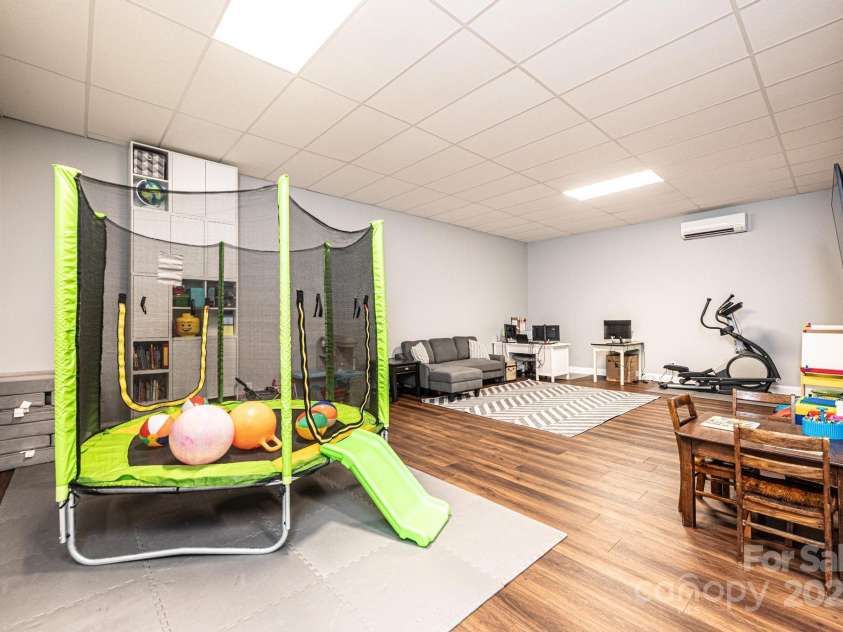 1040 Julius Court, Lenoir, NC 28645.  MLS# CAR4283473, YatesRealty ID 27887. 