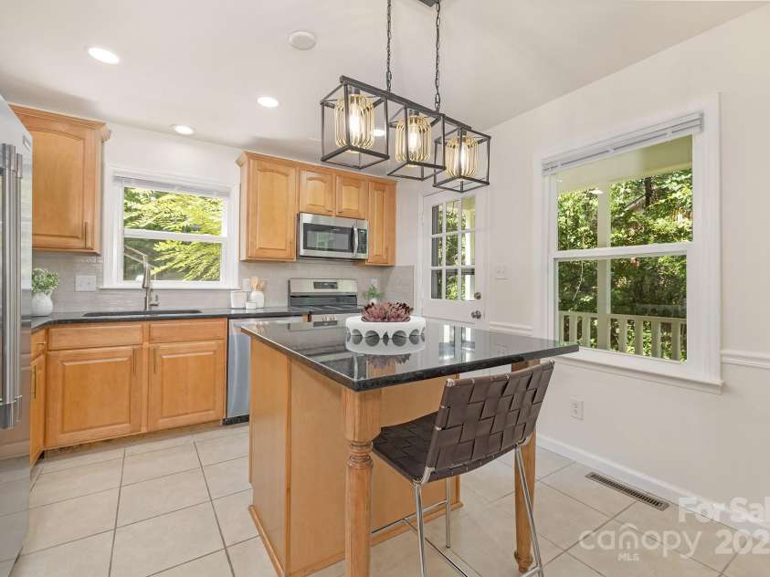 2716 Rea Road, Charlotte, NC 28226.  MLS# CAR4258279, YatesRealty ID 27889. 
