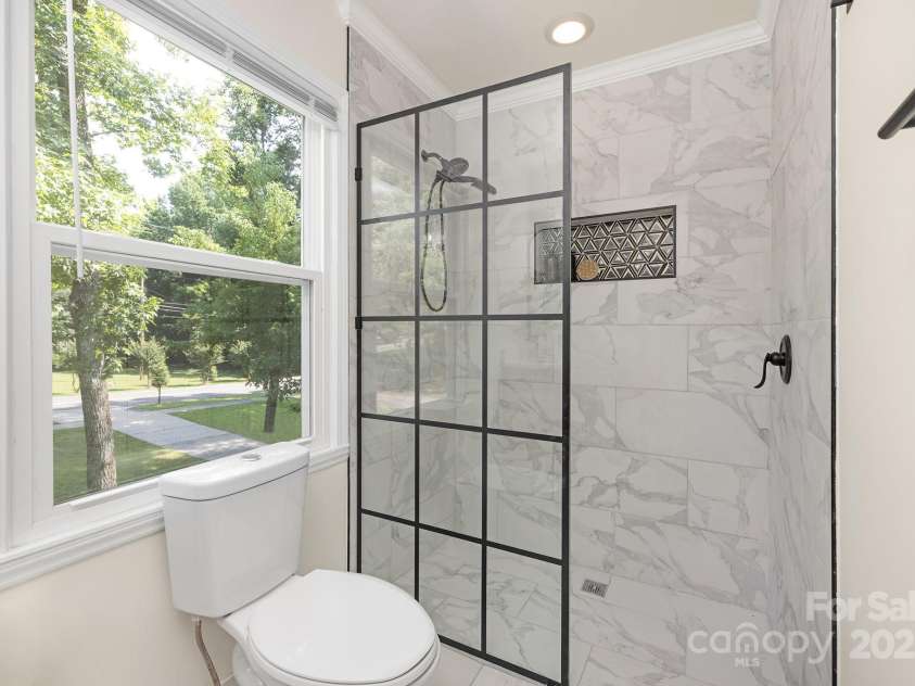 2716 Rea Road, Charlotte, NC 28226.  MLS# CAR4258279, YatesRealty ID 27889. 