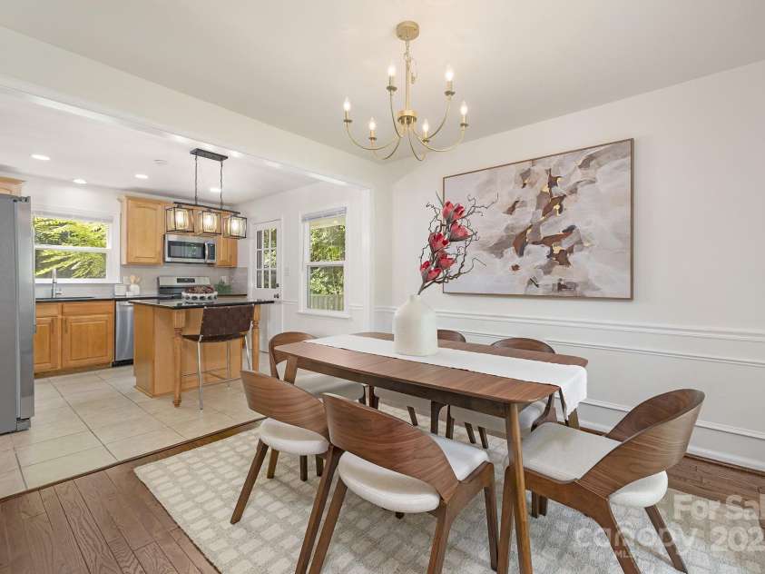 2716 Rea Road, Charlotte, NC 28226.  MLS# CAR4258279, YatesRealty ID 27889. 