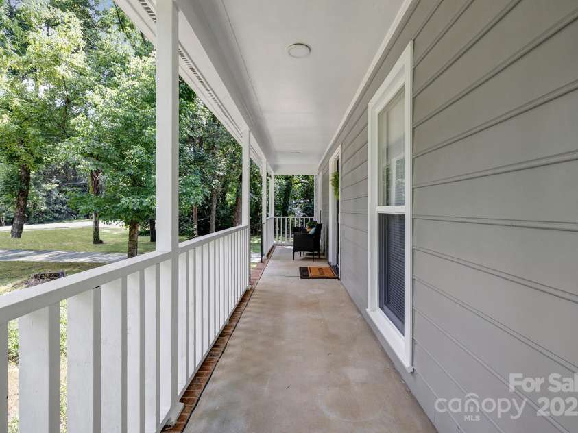 2716 Rea Road, Charlotte, NC 28226.  MLS# CAR4258279, YatesRealty ID 27889. 