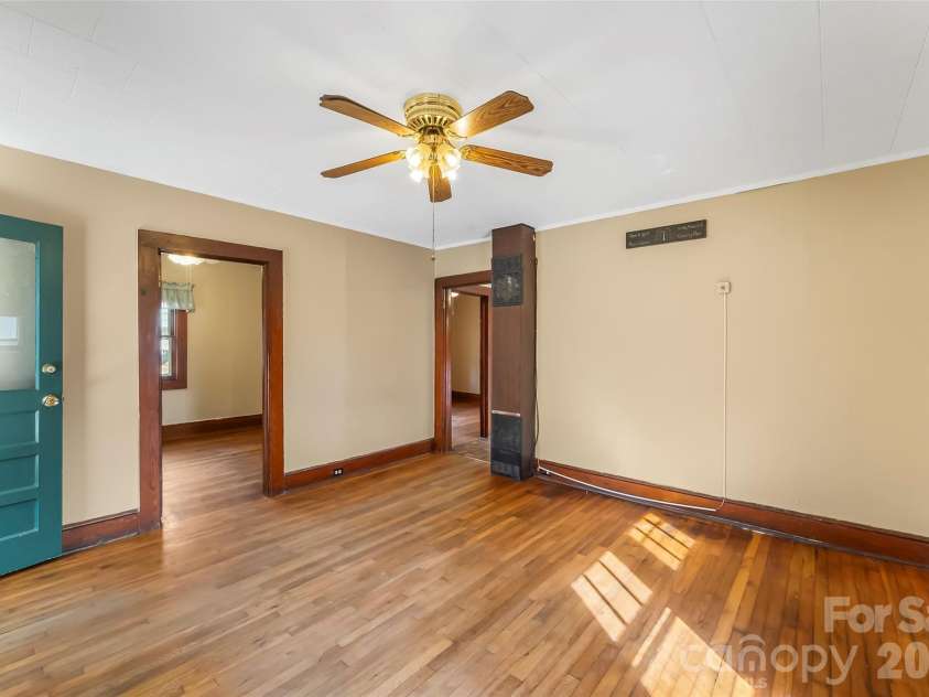 102 Rhododendron Drive, Brevard, NC 28712.  MLS# CAR4349274, YatesRealty ID 2789. 