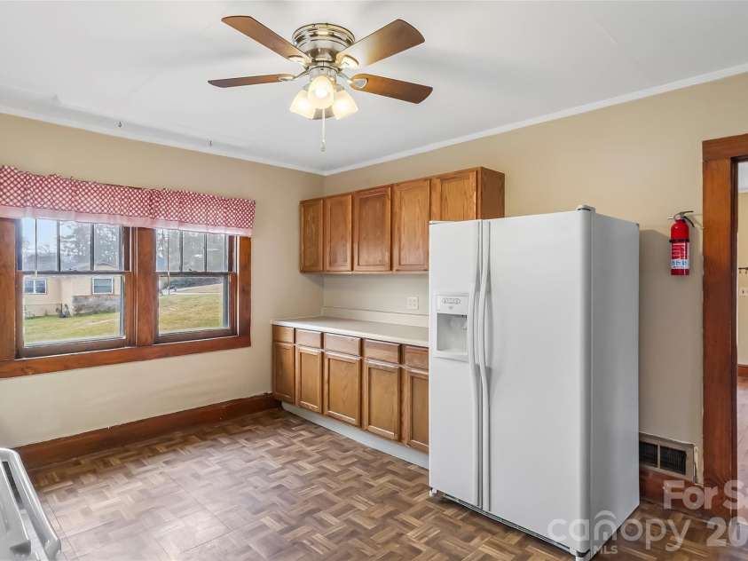 102 Rhododendron Drive, Brevard, NC 28712.  MLS# CAR4349274, YatesRealty ID 2789. 