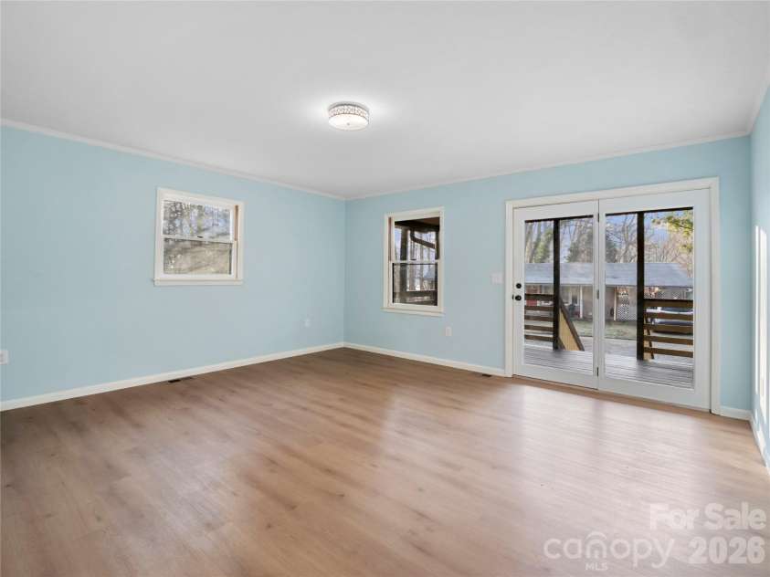 81 Fairview Heights, Waynesville, NC 28786.  MLS# CAR4334020, YatesRealty ID 2789. 