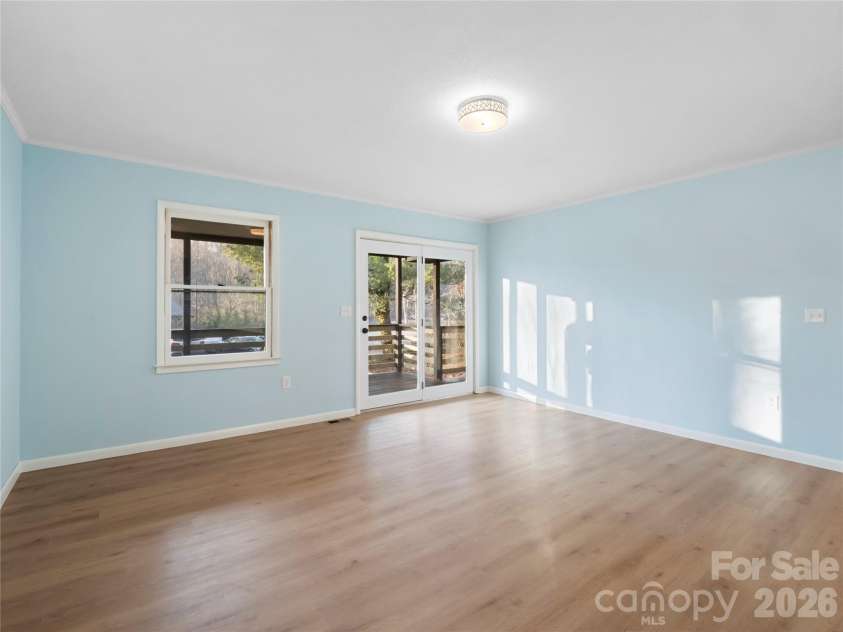 81 Fairview Heights, Waynesville, NC 28786.  MLS# CAR4334020, YatesRealty ID 2789. 